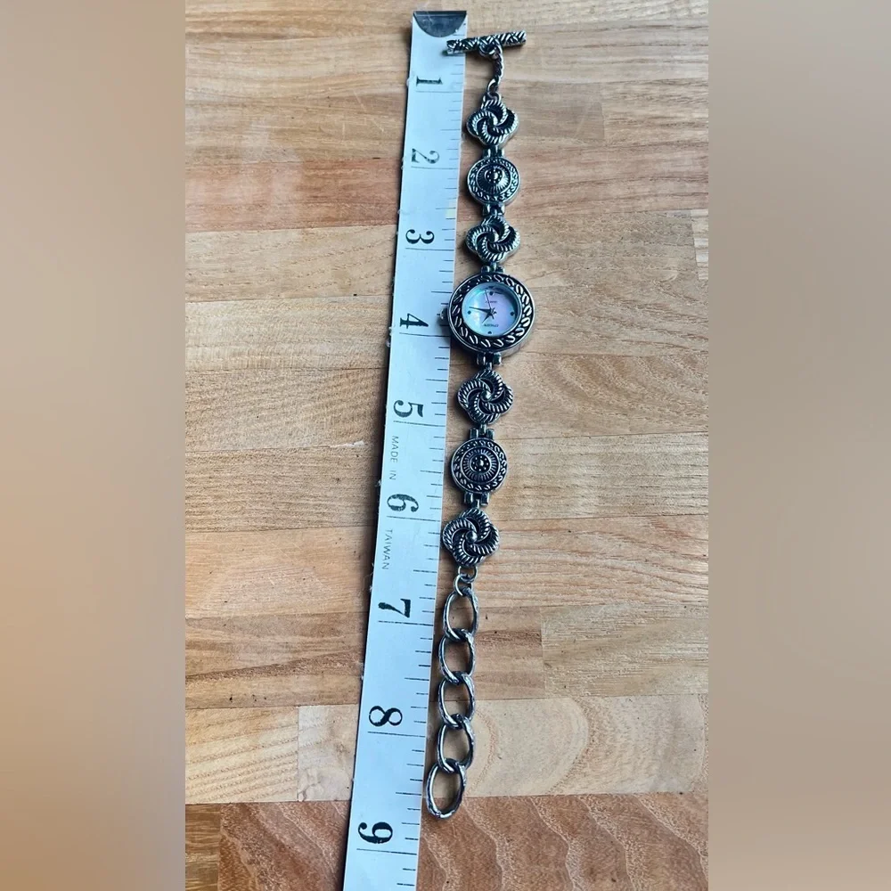 Chico’s ladies silver tone bracelet watch NEW BATTERY